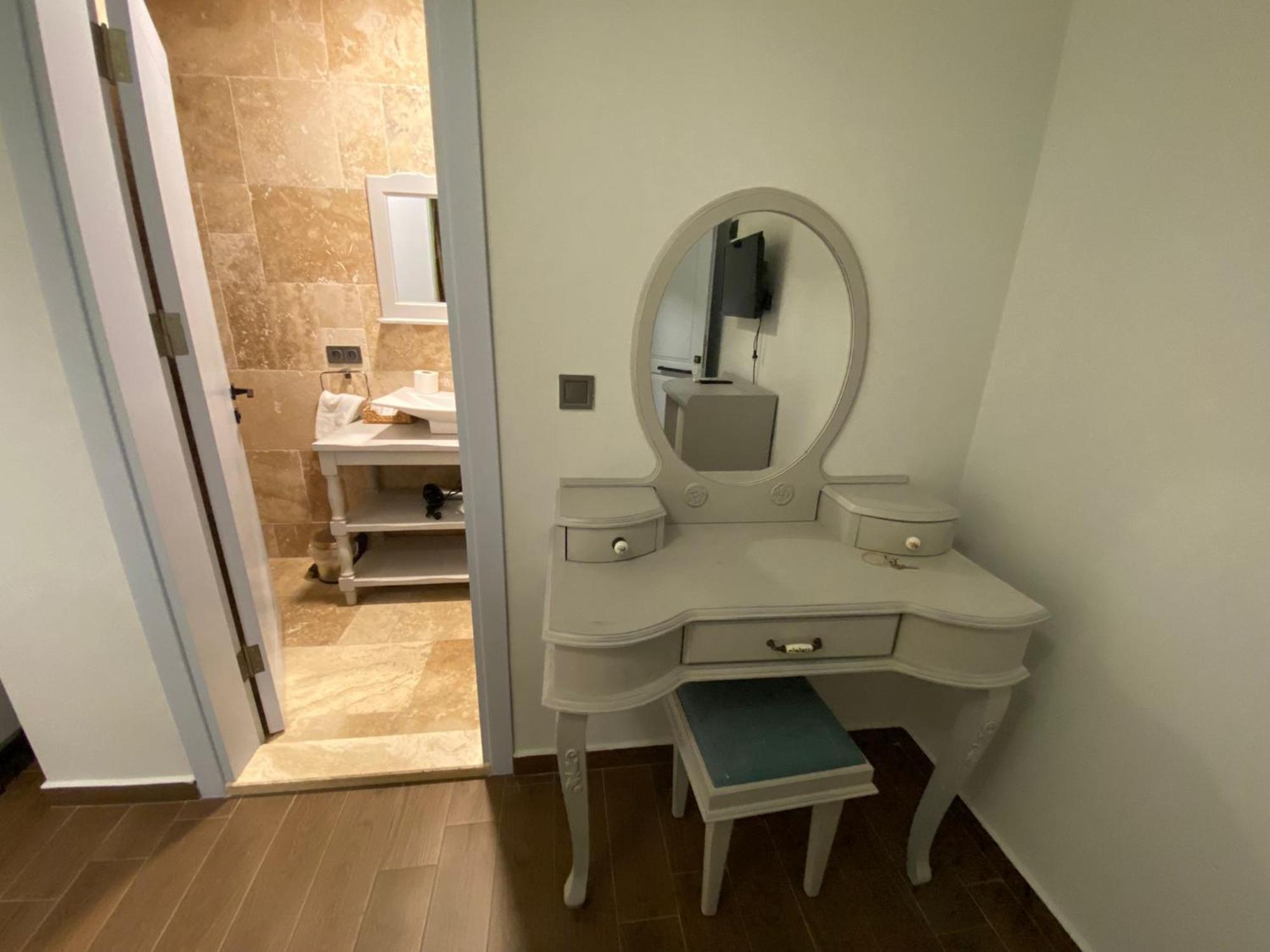 Mara Koeyici Bed & Breakfast Чесме Екстериор снимка